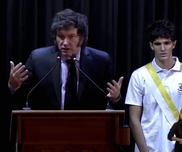 crop-w1288-h1075-se-desmayan-estudiantes-durante-discurso-de-milei-en-argentina-focus-min0.15-0.48-745-622