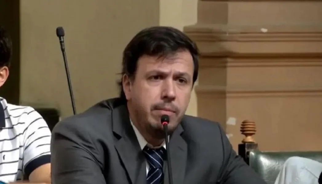 multimedia.normal.9f48109c9c1971cd.Nzg5MTMtcm9xdWUtY29ybmVqby1mdWUtdW4tYWJ1c29fbm9ybWFsLndlYnA=