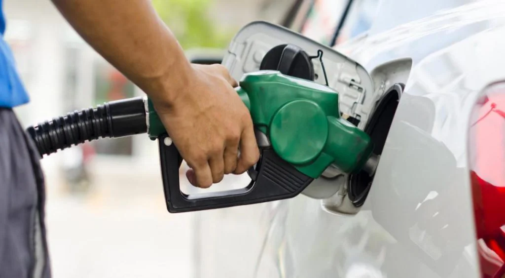 surtidor-de-combustible-1024x563