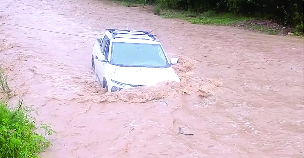 rio caldera  crecido