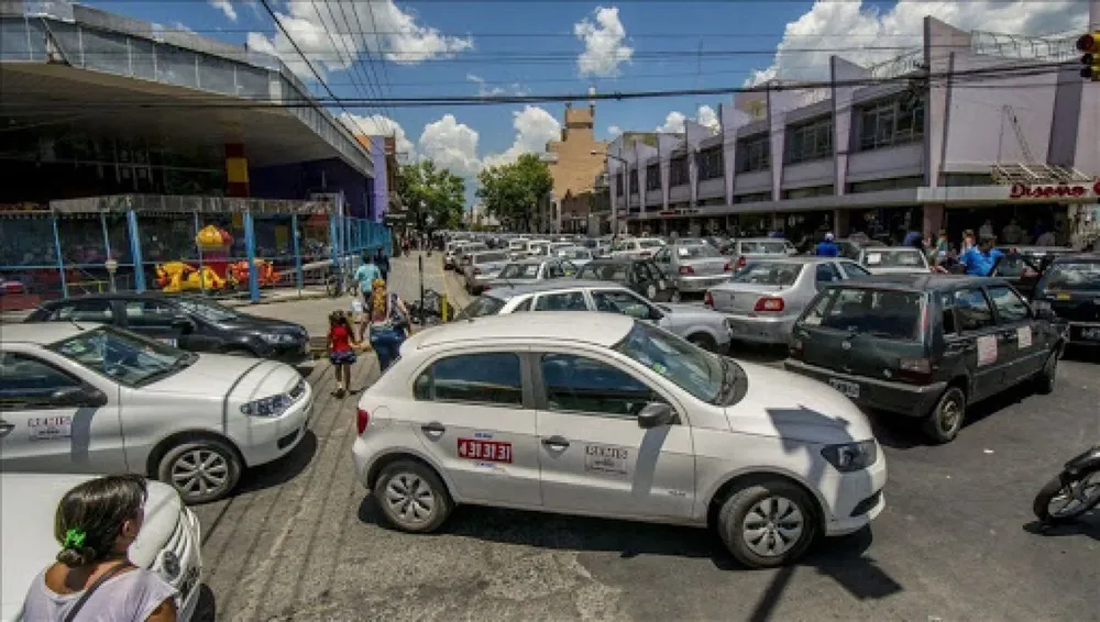 51287-remises-deberan-pagar-solo-el-50-de-la-diaria-a-las-agencias