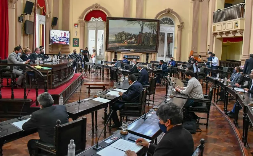senadores